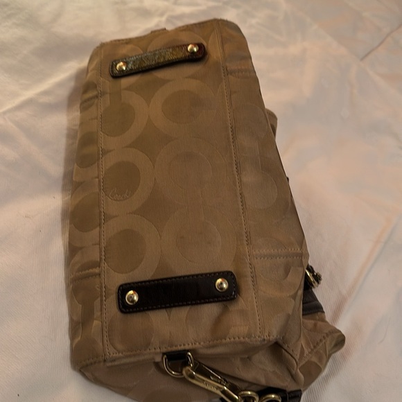 🦖🍒Coach mini satchel bag, used - Picture 6 of 7